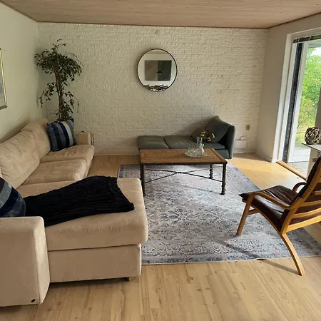Villa Hyggelige 200kvm Udenfor Taet Pa